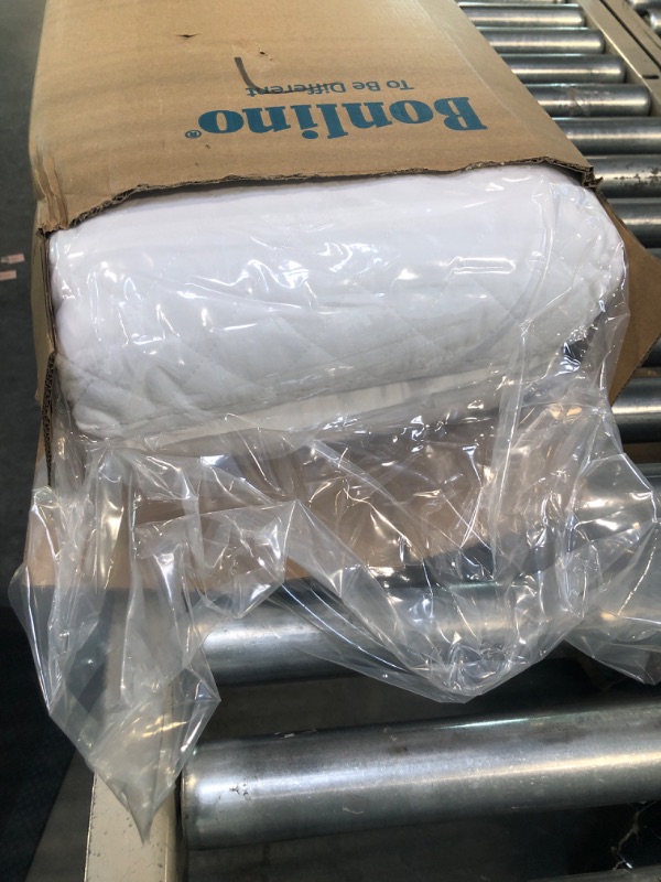 Photo 1 of Bonlino Quilt Bedding Set Oversized King - Lightweight Soft Quilt Summer Farmhouse Quilt Set, Modern Striped as Bedspread Coverlet, with 2 Pillow Shams for Home Bed All Season (White, Oversized King) White Oversized King