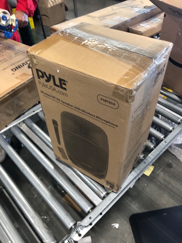 Photo 3 of 
Pyle 800W Portable Bluetooth PA Speaker - 8’’ Subwoofer, LED Battery Indicator Lights w/ Built-in Rechargeable Battery, MP3/USB/SD Card Reader, and UHF.
