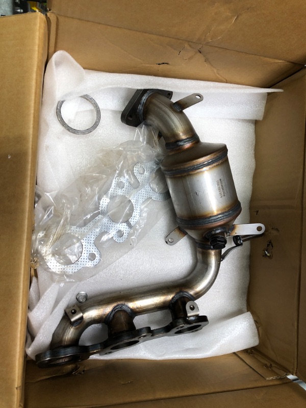 Photo 2 of PulcherFlow Catalytic Converter Compatible with Toyota Highlander 3.3L 2004-2007, Sienna 2004-2006 AWD ONLY High Performance Passenger Side (EPA Compliant?