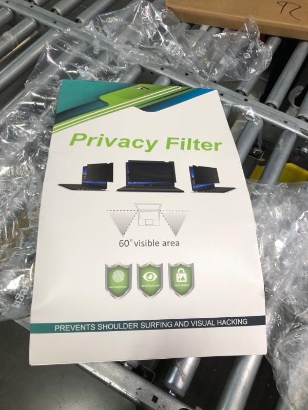 Photo 1 of privacy filter
