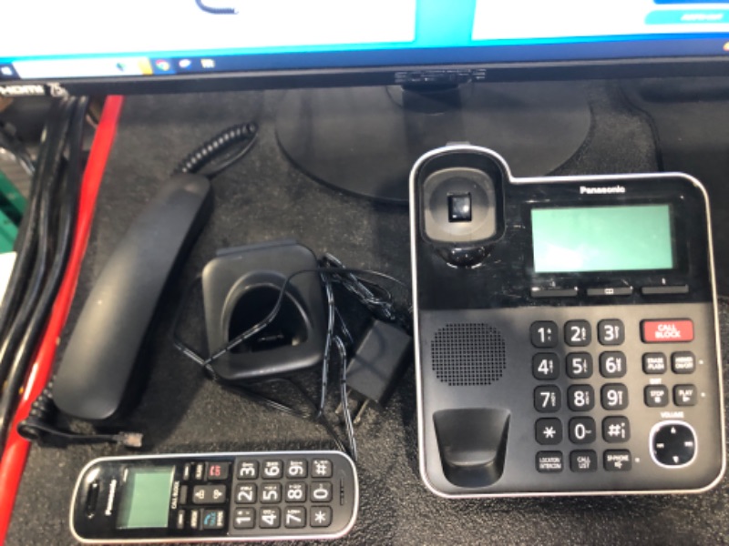 Photo 1 of Panasonic KX-TGB850 Answering Machine