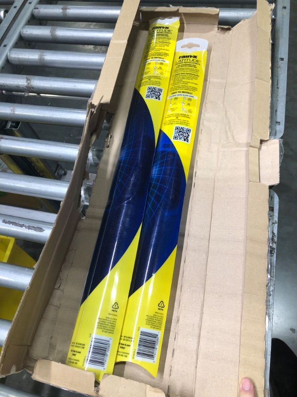 Photo 1 of Rain-X 810160 Latitude 2-In-1 Water Repellent Wiper Blades, 24" and 19" Windshield Wipers (Pack Of 2), Automotive Replacement Windshield Wiper Blades With Patented Rain-X Water Repellency Formula 24" and 19" Combo Wiper Blades