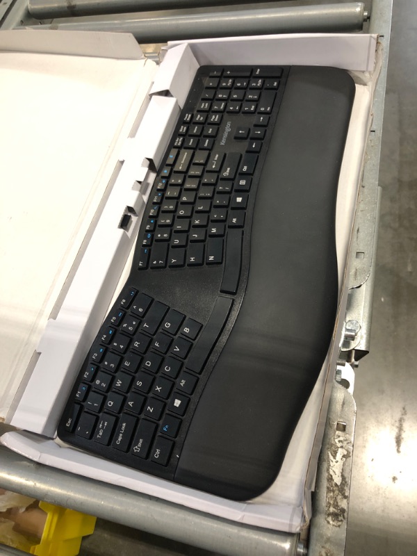 Photo 3 of Pro Fit Ergo K75401US Wireless Keyboard