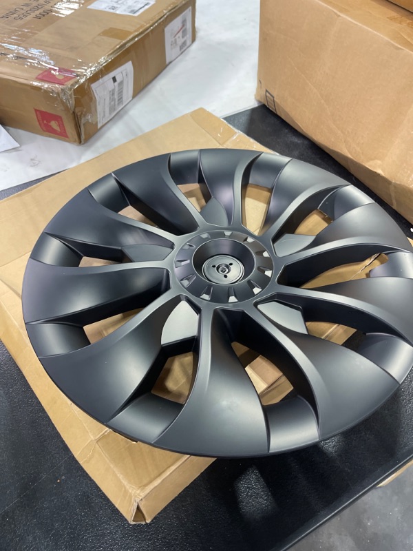 Photo 1 of 20inch wheel cap 