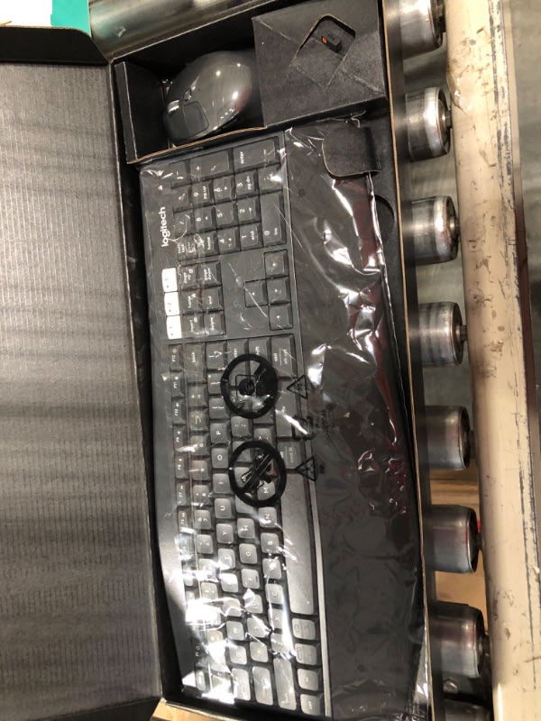 Photo 1 of Logitech MK850 Performance Wireless Keyboard and Mouse Combo