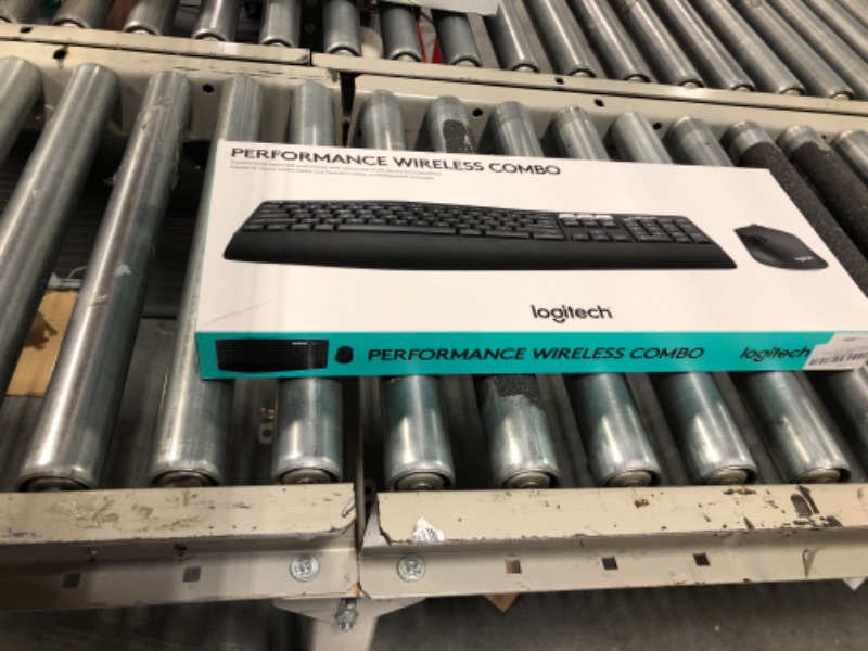 Photo 1 of Logitech MK850 Performance Wireless Keyboard and Mouse Combo