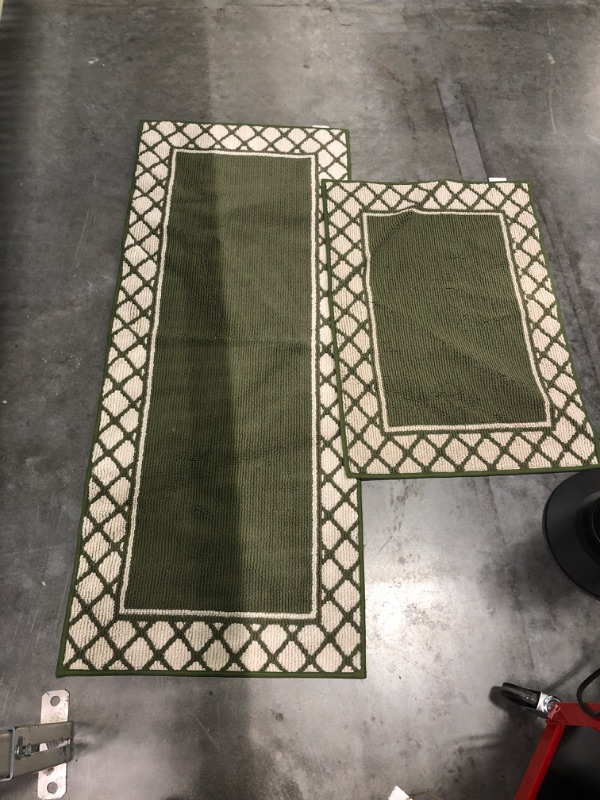 Photo 3 of COSY HOMEER Thick 60x24 Inch/35X24 Inch Kitchen Rug Mats Made of 100% Polypropylene 2 Pieces Soft Kitchen Mat Specialized in Anti Slippery and Machine Washable (Green) 24 x 35 "+ 24 x 60 " Green
LOOK NEW