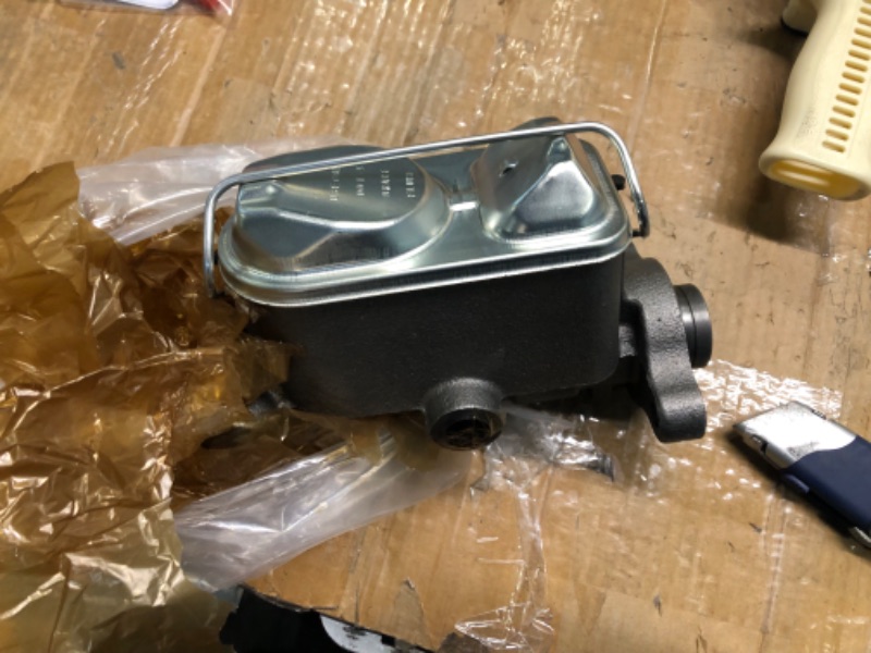 Photo 1 of ACDelco Professional 18M1036 Brake Master Cylinder Assembly
