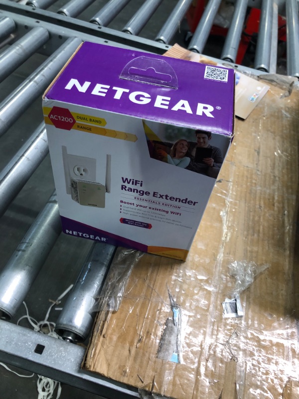 Photo 1 of NETGEAR Wi-Fi Range Extender EX6120 - Coverage Up to 1500 Sq Ft and 25 Devices with AC1200 Dual Band Wireless Signal Booster & Repeater (Up to 1200Mbps Speed), and Compact Wall Plug Design WiFi Extender AC1200