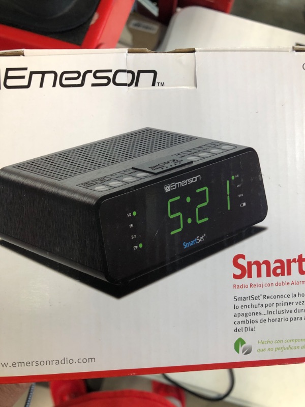 Photo 2 of Emerson SmartSet Alarm Clock Radio with AM/FM Radio, Dimmer, Sleep Timer and .9" LED Display, CKS1900 (Black)