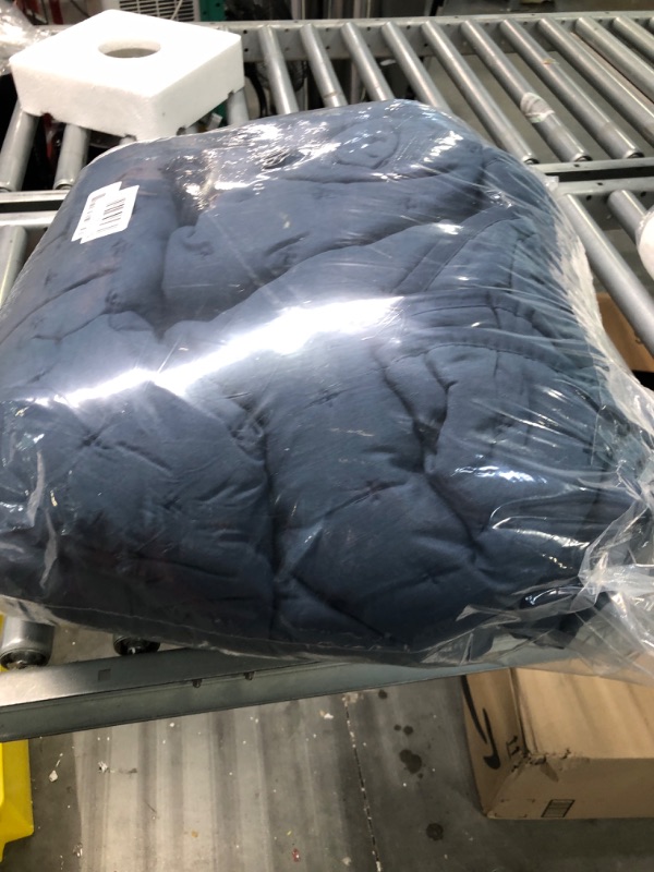 Photo 1 of 90x90 Blue Bedding