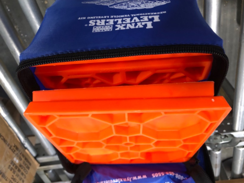 Photo 1 of Tri-Lynx 00015 Lynx Levelers - 10 Pack , Orange