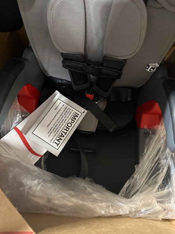 Photo 4 of Britax Grow with You ClickTight Harness-to-Booster, Gray Contour SafeWash ClickTight Gray Contour