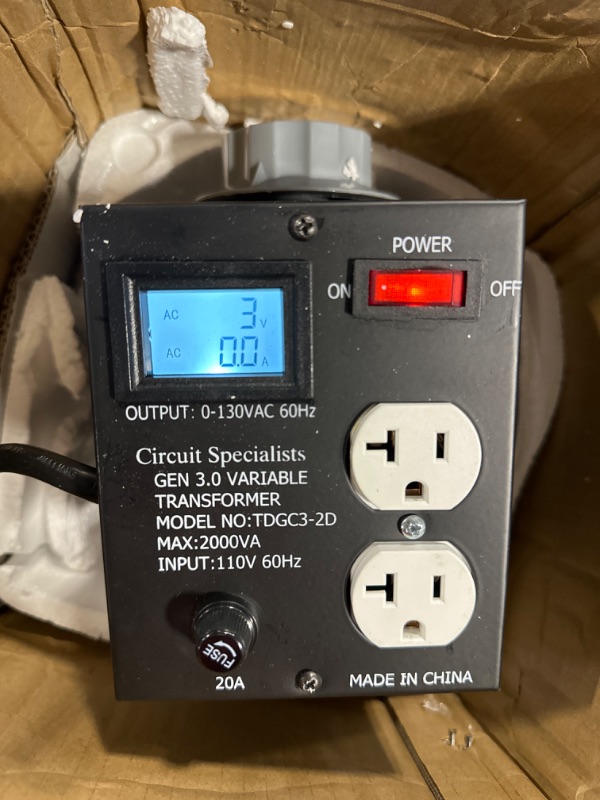 Photo 4 of Circuit Specialists - 20A Variable Transformer with Curent & Voltage LCD Displays & 2 Outlets - Adjustable Regulator - Voltage Tester - Power Supply - Adapter & Watt Meter - Testing Equipment