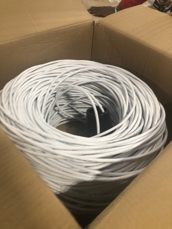 Photo 3 of celertec CAT6 Ethernet Cable, 1000ft, 23AWG Solid Bare Copper, Unshielded Twisted Pairs(UTP), 550MHz, ETL Listed &CMR Riser Rated, Indoor, Bulk Ethernet Cable, Pull Box -White