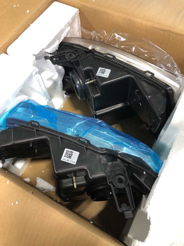 Photo 1 of AXLAHA 2004-2008 F150 Headlights Assembly for 2004 2005 2006 2007 2008 Ford F150 / 06-08 Lincoln Mark LT Pickup Chrome Housing Amber Reflector Clear Lens Replacement Driver and Passenger Side A-Chrome Housing Amber Reflector