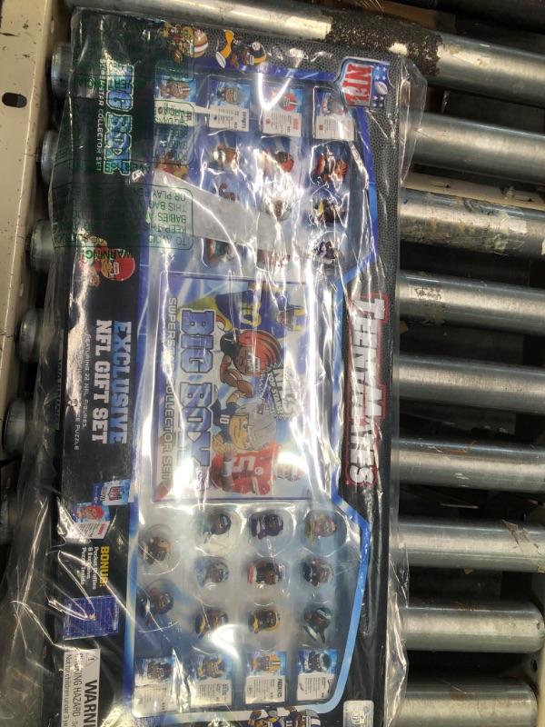 Photo 1 of NFL Football 2022 TeenyMates Big Box Collectors Set Including 22 PC Set