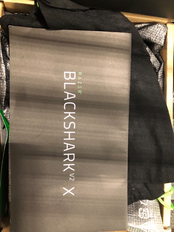Photo 2 of Razer Blackshark V2 X Gaming Headset 7.1 PC 4 Nintendo Switch 3.5 mm Jack Blackshark V2 X White
