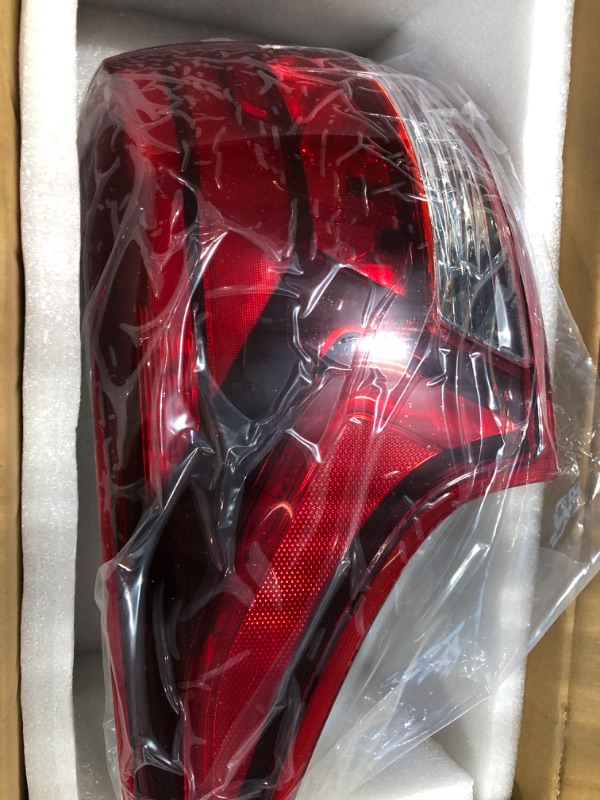 Photo 4 of Duolctrams Outer Left Driver Side Rear Light Tail Light Assembly Compatiple with Mitsubishi Outlander 2016-2021 LED Tail Lamp 8330B005