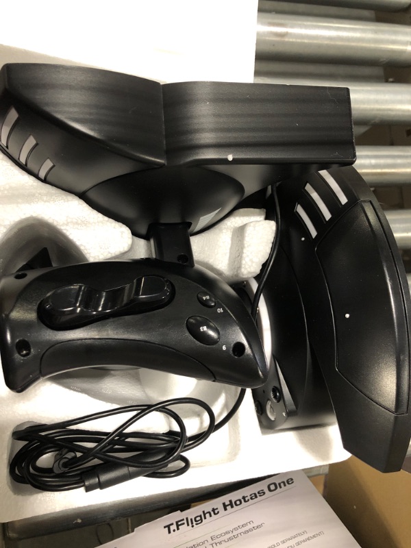 Photo 1 of Thrustmaster T-Flight Hotas One (XBOX Series X/S & XOne and Windows)