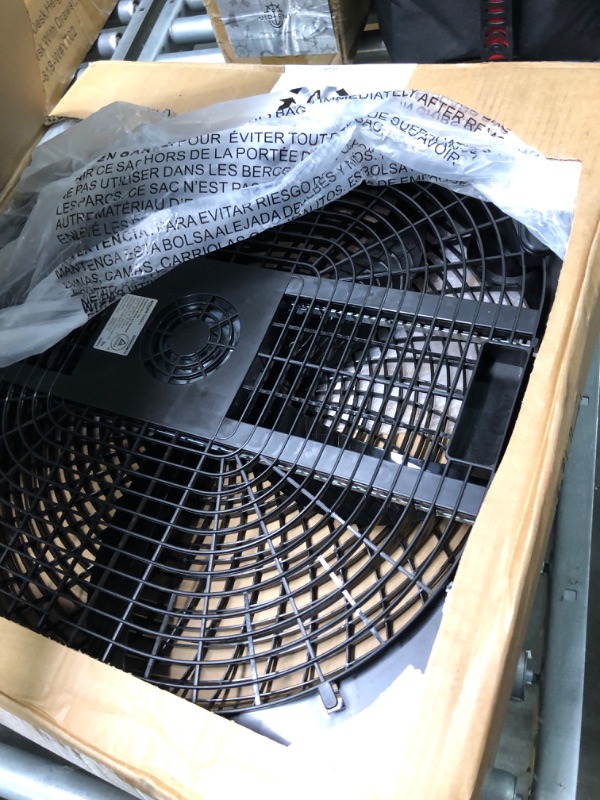 Photo 3 of Amazon Basics 3 Speed Box Fan, 20-Inch 20-inch Box Fan