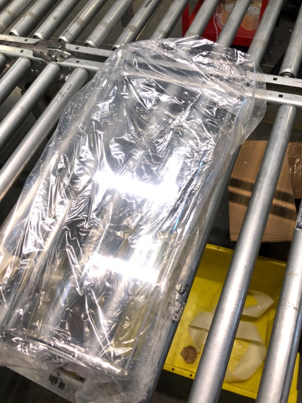 Photo 1 of 6 Pieces Plastic Vase Acrylic Flower Vase Square Tapered Flowers Vase Tall Plastic Vase Clear Vases Centerpieces for Table Wedding Home Kitchen Florist Arrangements (7 x 15 Inch) Large