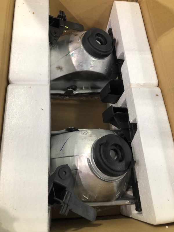 Photo 1 of AS Replacement For 2001 2002 2003 2004 Toyota Tacoma Headlights+Corner Signal Lamps+Bumper Light Black Housing Amber Reflector Driver Side and Passenger Side 6-PACK