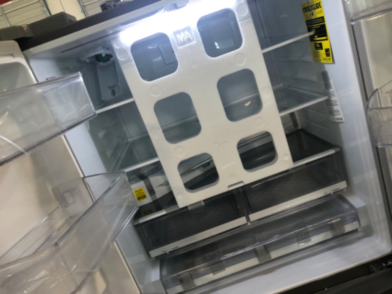 Photo 1 of LG External Water DIspenser 28.6-cu ft 4-Door French Door Refrigerator with Ice Maker (Stainless Steel) ENERGY STAR