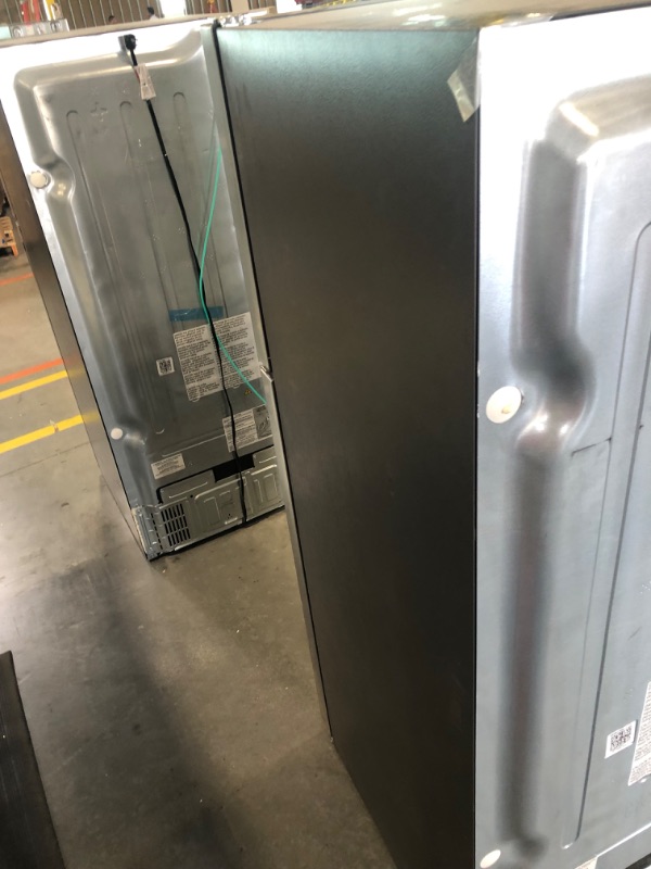 Photo 3 of Frigidaire Garage-Ready 18.3-cu ft Top-Freezer Refrigerator (Easycare Stainless Steel)
