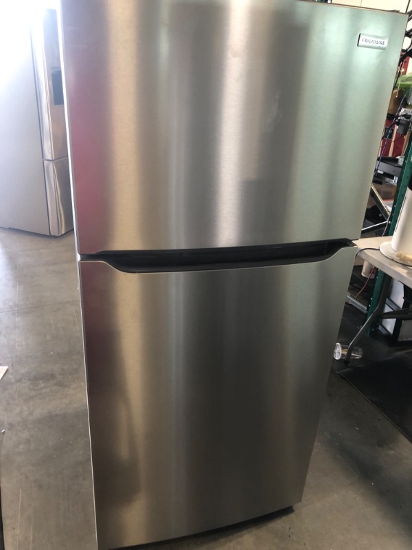 Photo 2 of Frigidaire Garage-Ready 18.3-cu ft Top-Freezer Refrigerator (Easycare Stainless Steel)