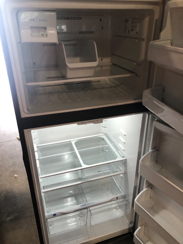 Photo 6 of Frigidaire Garage-Ready 18.3-cu ft Top-Freezer Refrigerator (Easycare Stainless Steel)
