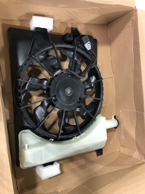 Photo 1 of labwork Radiator Cooling Fan Replacement for 2014-2017 Hyundai Elantra 2014-2017 Kia Forte 2014-2018 Kia Forte5 674-60236