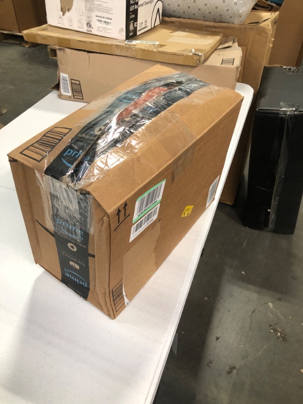 Photo 1 of Small Beach Ball Pinata Beach Theme Party Decorations Summer Birthday Party Decoration Pool Party Decoration with Pinata Stick,Blindfold and Confetti Set for Kids Boys and Girls 13.4 x 13.4 x 2.8 Inch