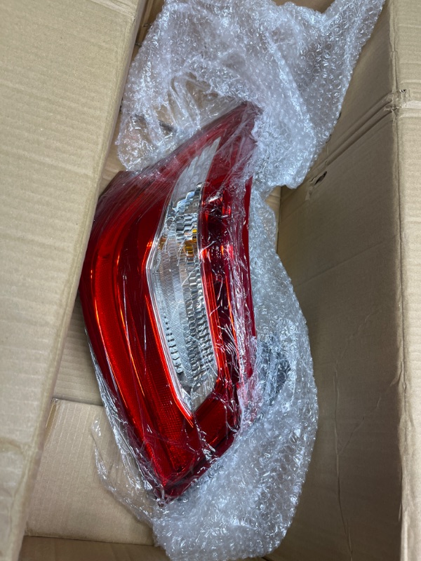 Photo 2 of WFLNHB Left Side Outer Tail Light Assembly Replacement for Nissan Altima 2016 2017 2018 Driver Side Rear Tail Light Lamp 265559HS0A NI2804106