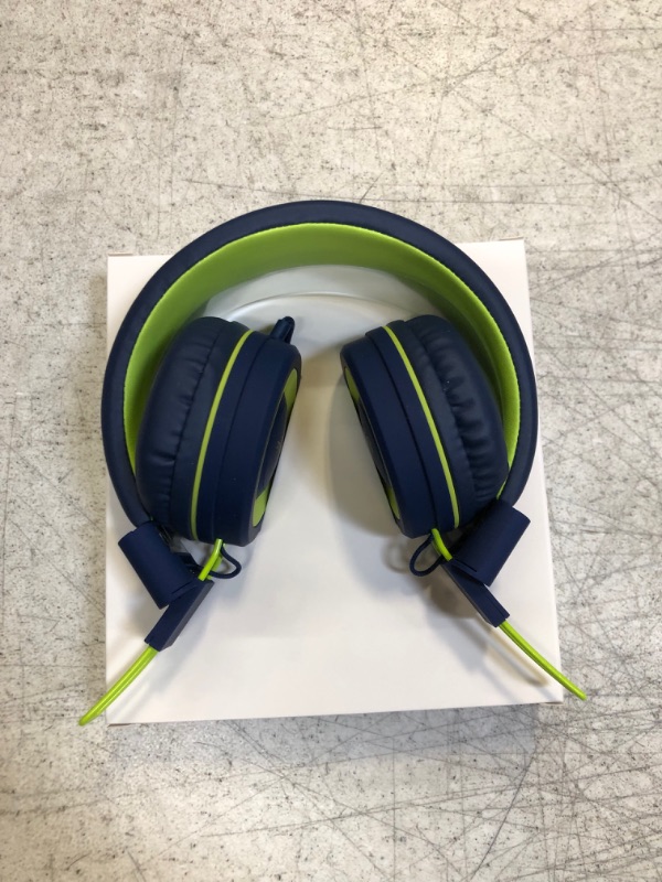 Photo 2 of ELECDER i37 Kids Headphones Children Girls Boys Teens Foldable Adjustable On Ear Headphones 3.5mm Jack Compatible Cellphones Computer MP3/4 Kindle School Tablet Navy