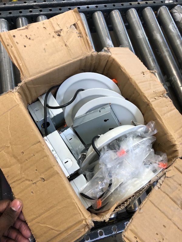 Photo 1 of 16 W LED DOWNLIGHT 7 PIECE
