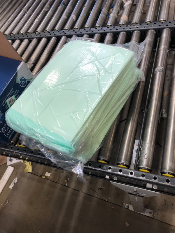 Photo 2 of Extra Large Super Absorbent Bed Pads for Incontinence Disposable 36 x 36 Inches | 125 Gram Ultra MAX Absorbent with Polymer Incontinence Bed Pads and Bed Liner Chucks Pads Disposable Puppy Pad Large 36" X 36" Disposable