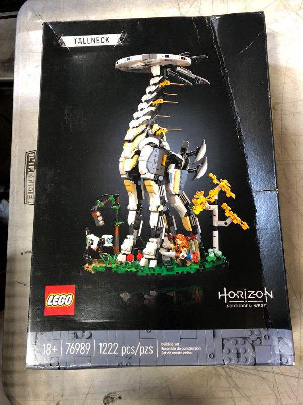 Photo 3 of LEGO Horizon Forbidden West: Tallneck 76989 Building Sett; Collectible Gift for Adult Gaming Fans; Model of The Iconic Machine with a Display Stand (1,222 Pieces) 