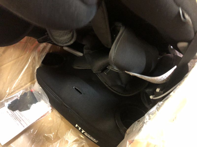 Photo 1 of Baby Trend Hybrid 3-in-1 Combination Booster Seat