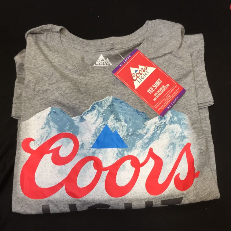 Photo 2 of Coors Light Men's Short Sleeve Graphic T-Shirt- SIZE M
