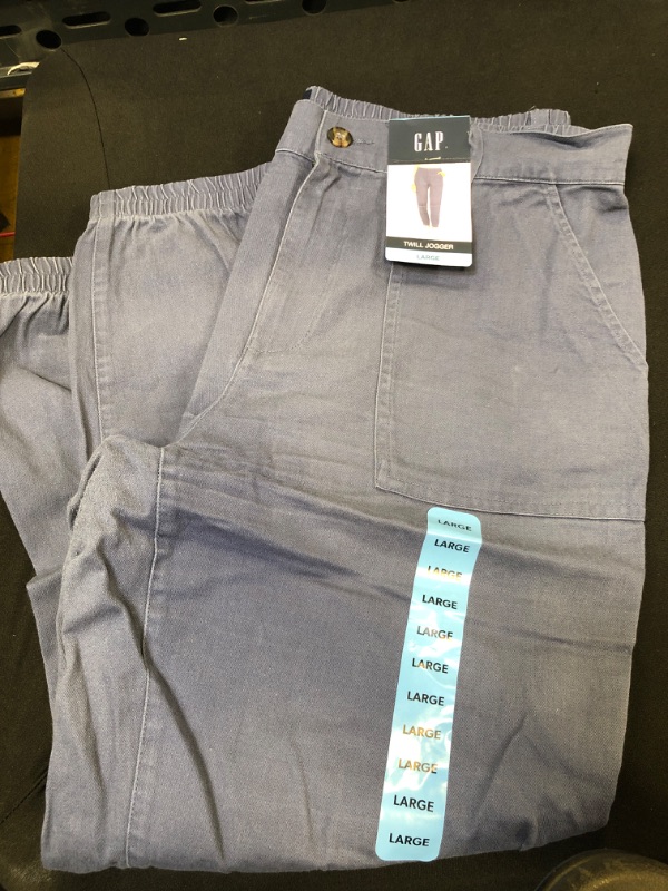 Photo 1 of GAP TWILL JOGGER SIZE LARGE 