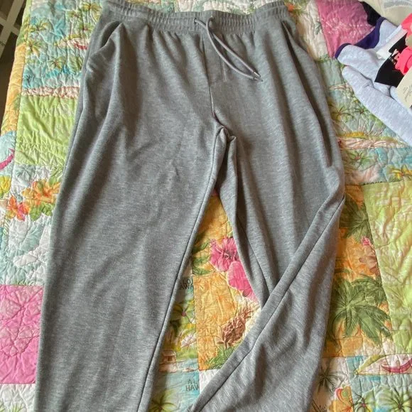 Photo 2 of MENS DARK GREY JOGGERS SIZE L 