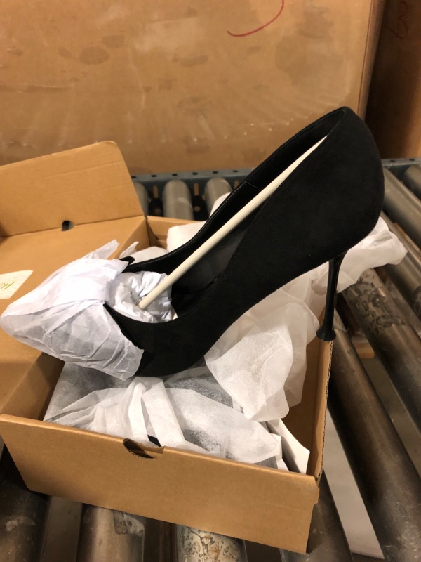 Photo 1 of womens blackv high heels size 11