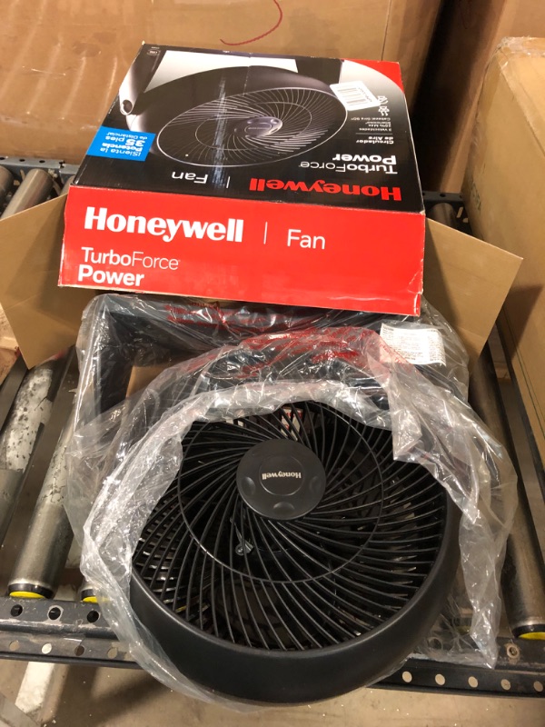 Photo 3 of 12 in. 3 Speed Whole Room Circulator Floor Fan