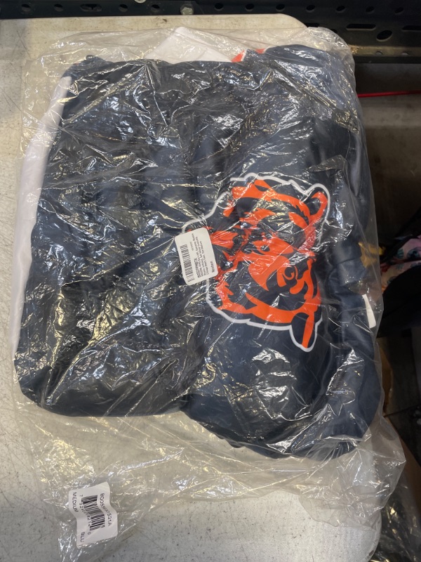Photo 1 of Big Boys Navy Chicago Bears Game Day Costume M
