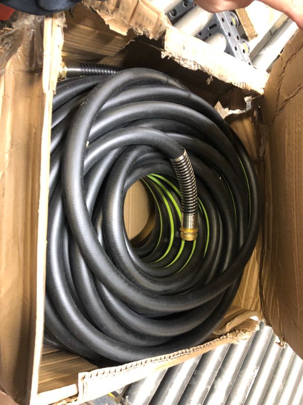 Photo 2 of 150 ft Hybrid Garden Hose–No Kink,Heavy Duty,Lightweigh Flexible,Leakproof Water Hose–5/8 in ID,3/4"Solid Brass Connectors-Rubber Car Hoses Pipe for outdoor Watering& Washing,600 Burst PSI 150ft black-green