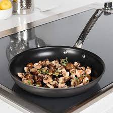 Photo 1 of 10 INCH PAN 