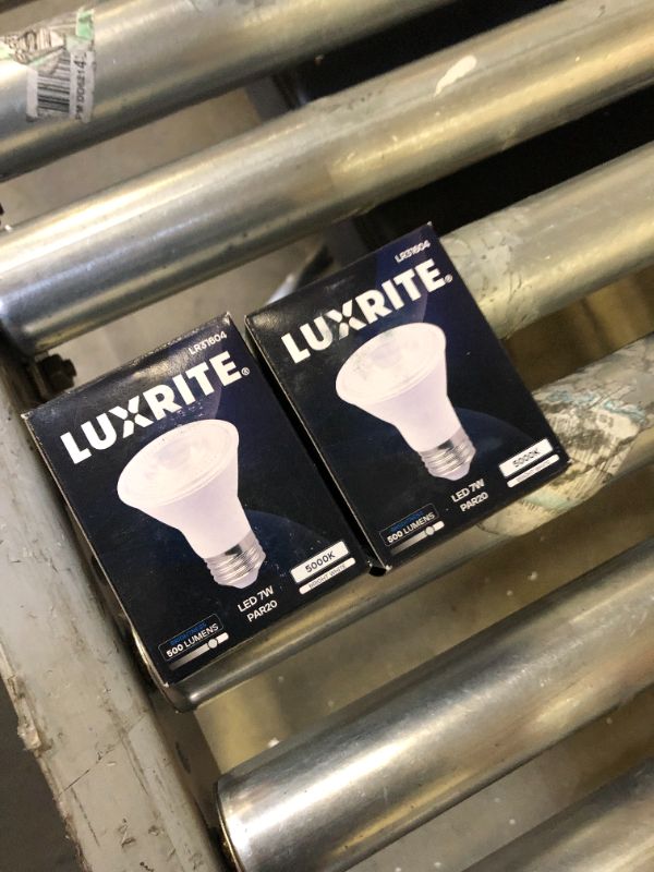 Photo 1 of 2 Pk Luxrite LED 7W 500 Lumen PAR20 E26 Dimmable Flood Light 5000k Bright White

