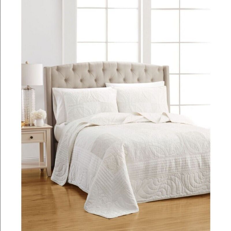 Photo 2 of QUEEN Martha Stewart Collection Wedding Rings 100% Cotton Queen Bedspread, Created for Macy's - White. An ornate wedding ring stitch adds a decorative detail to this soft white and ivory bedspread. This is sure to dress up your bedroom with its mix of vel