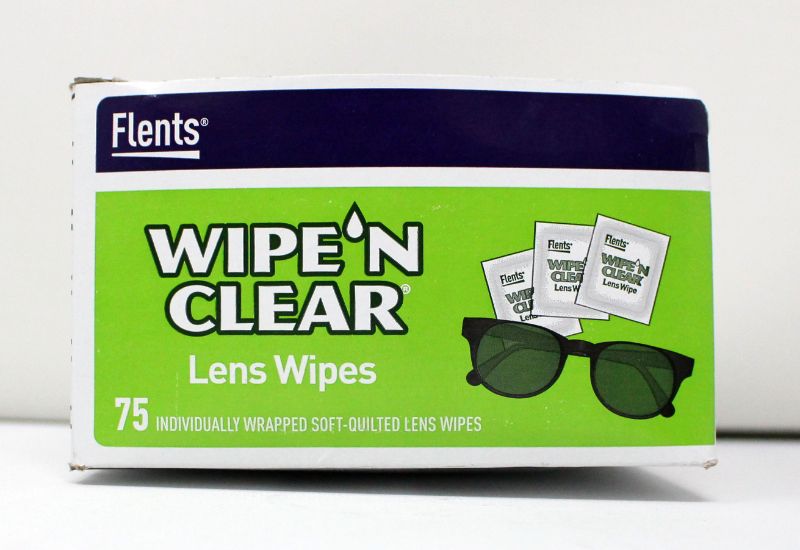 Photo 1 of Flents Wipe N Clear Lens Wipes 75 Count